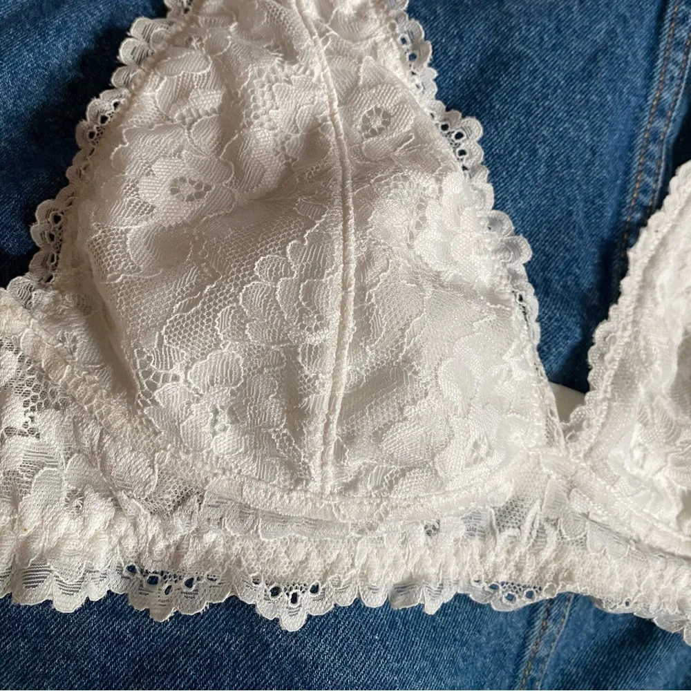 Garage white lace halter bralette - Picture 6 of 8
